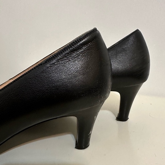 *PRE-LOVED* ELCANTO Black Leather Kitten Heel High Heel Pumps (Korean Brand) - Picture 3 of 7